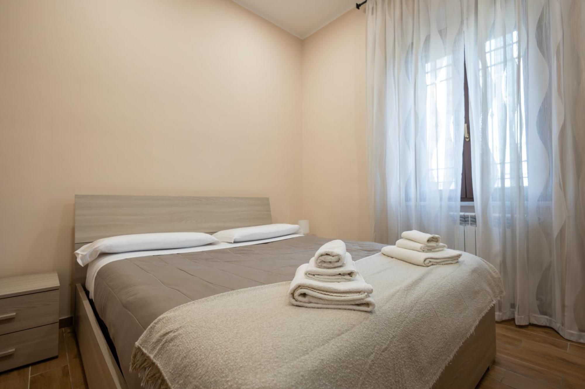 Casa Vacanze Alla Maison Fiumicino Esterno foto